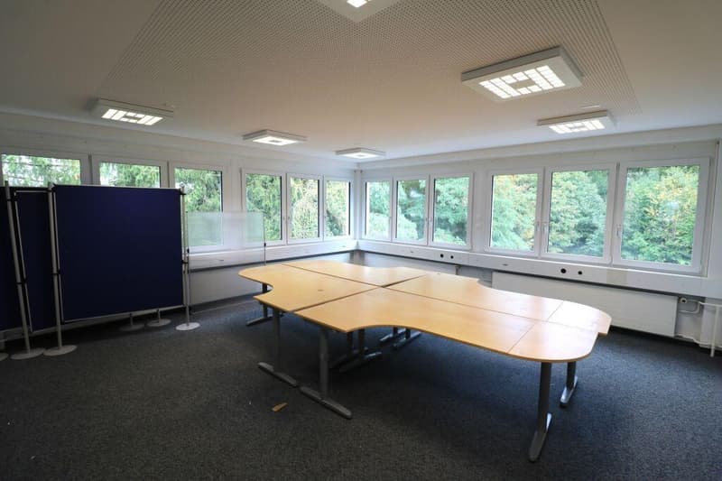 Espace de bureau moderne à louer (5)