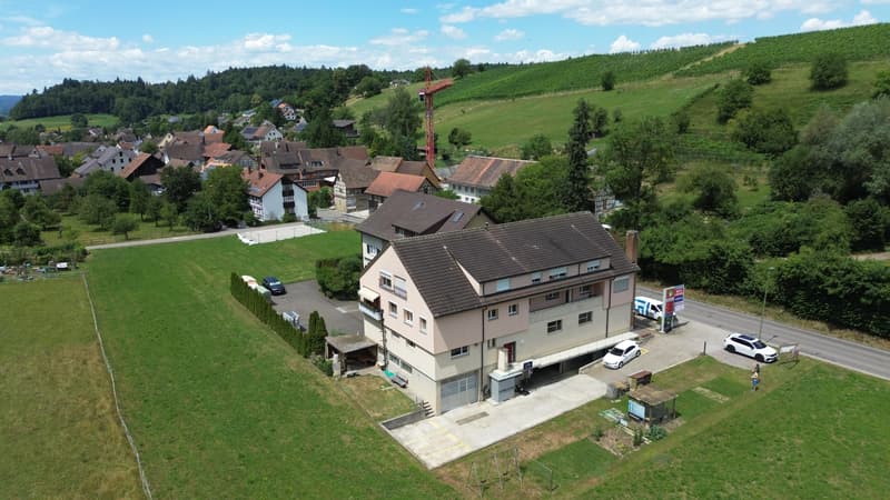 Wohnen im Grünen - gepflegte 3.5-Zimmerwohnung in Trüllikon (2)