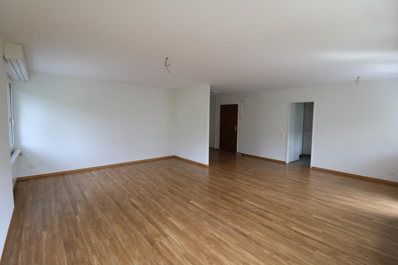 Helle 4-Zimmerwohnung mit Balkon und künftigem Sitzplatz (4)