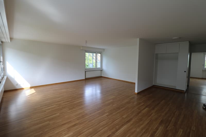 Helle 4-Zimmerwohnung mit Balkon und künftigem Sitzplatz (3)