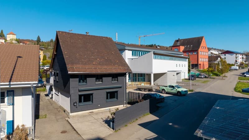 Charmantes Einfamilienhaus mit Potential an zentraler Lage (2)