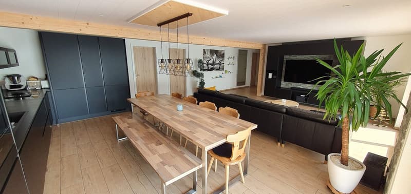 Spacieux appartement de 6,5 pièces avec terrasse à Bévilard (11)