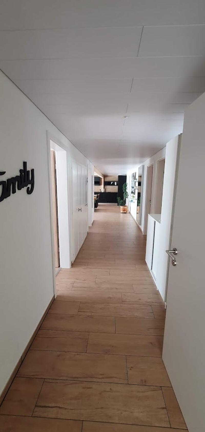 Spacieux appartement de 6,5 pièces avec terrasse à Bévilard (8)