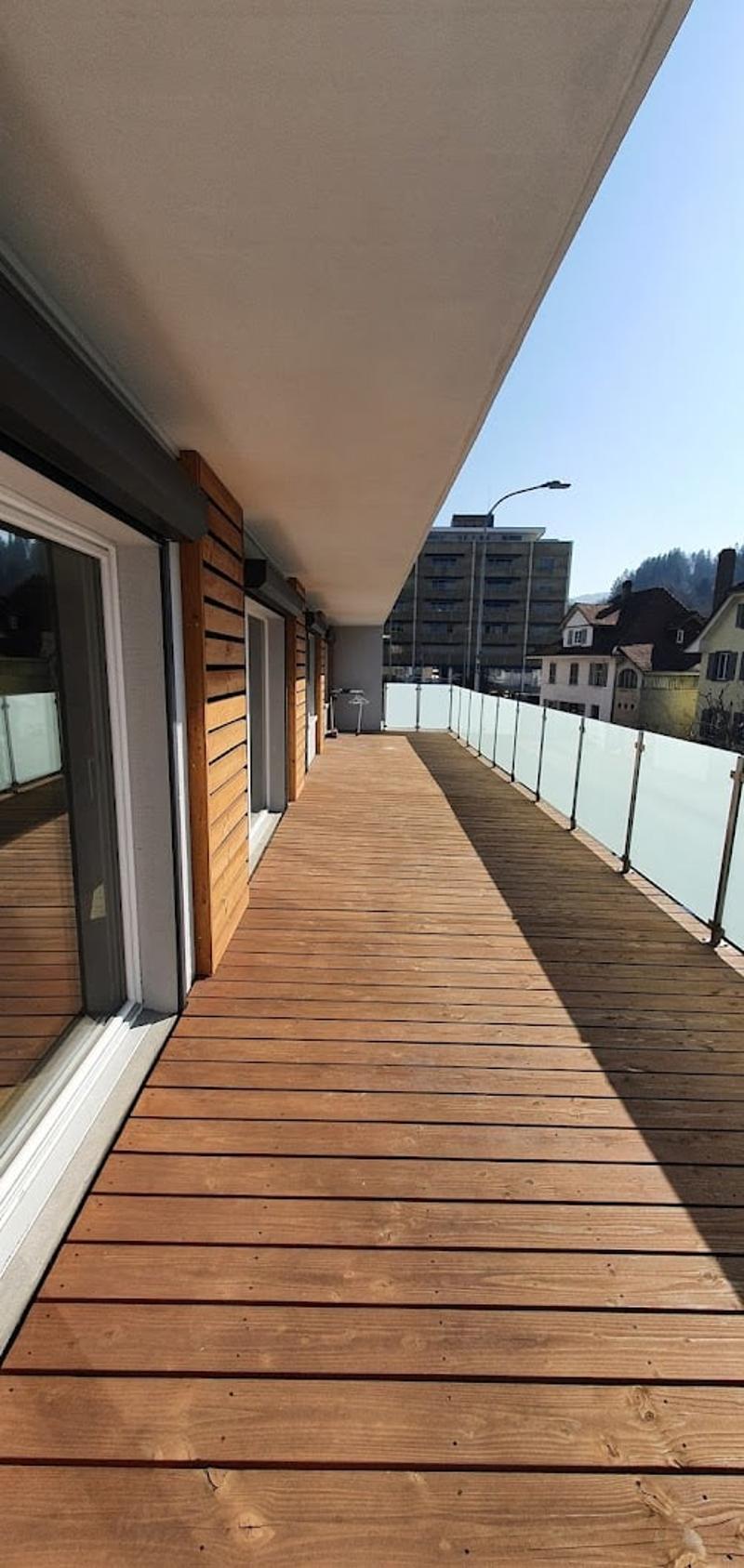 Spacieux appartement de 6,5 pièces avec terrasse à Bévilard (2)