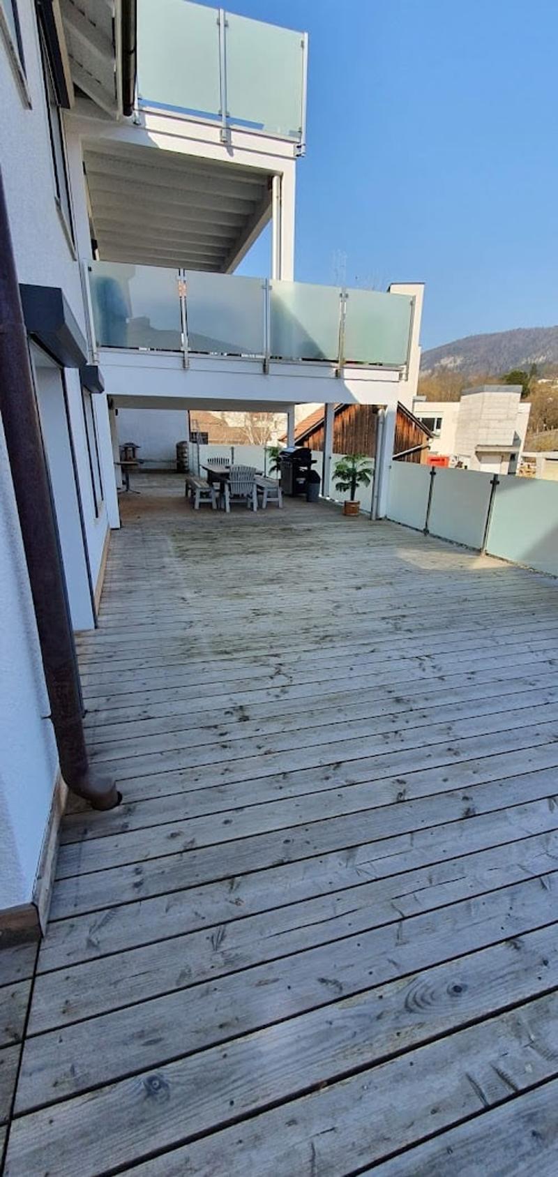 Spacieux appartement de 6,5 pièces avec terrasse à Bévilard (5)