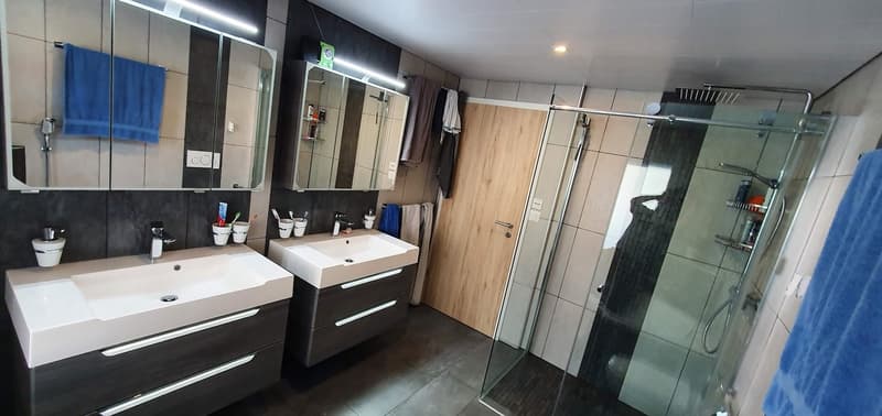 Spacieux appartement de 6,5 pièces avec terrasse à Bévilard (16)
