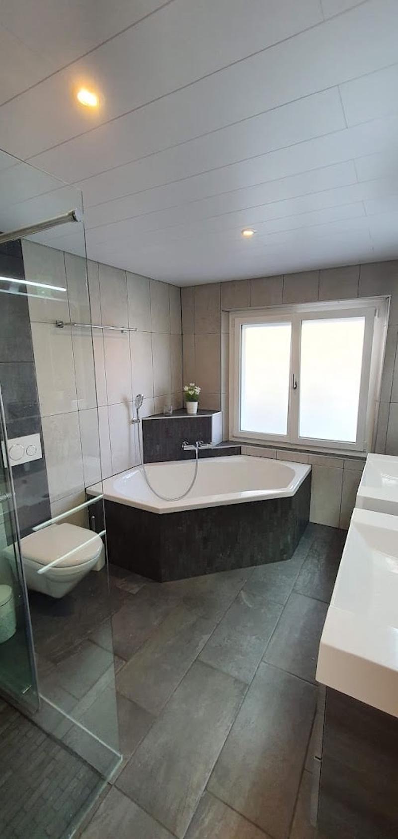 Spacieux appartement de 6,5 pièces avec terrasse à Bévilard (15)