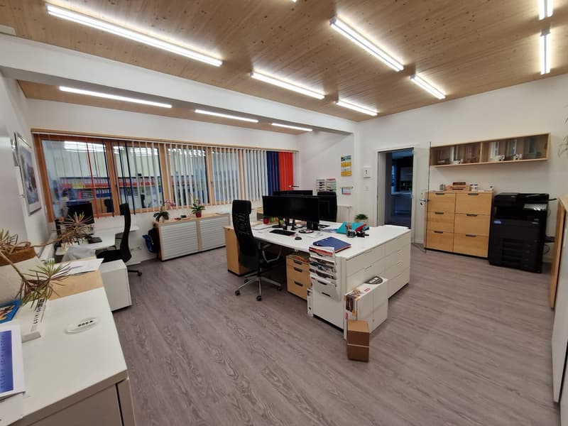Spacieux bureau de 5.5 pièces à Valbirse - Opportunité d'investissement (5)