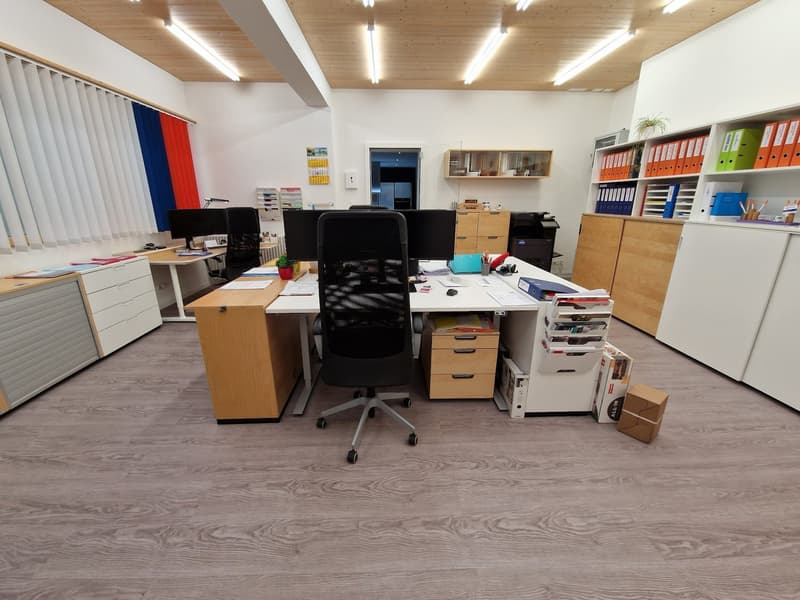 Spacieux bureau de 5.5 pièces à Valbirse - Opportunité d'investissement (4)