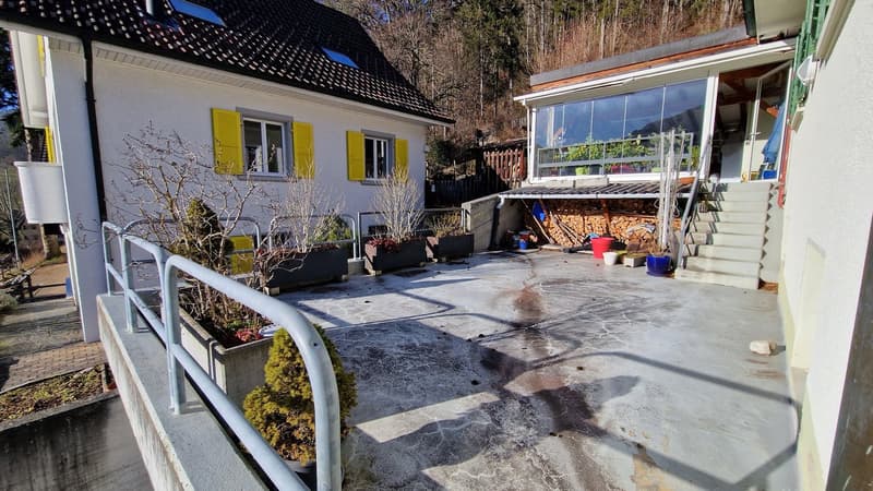 "BAISSE DE PRIX" Maison individuelle à Moutier avec véranda et grand garage (15)