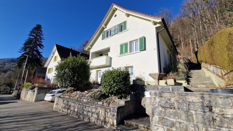 "BAISSE DE PRIX" Maison individuelle à Moutier avec véranda et grand garage (4)