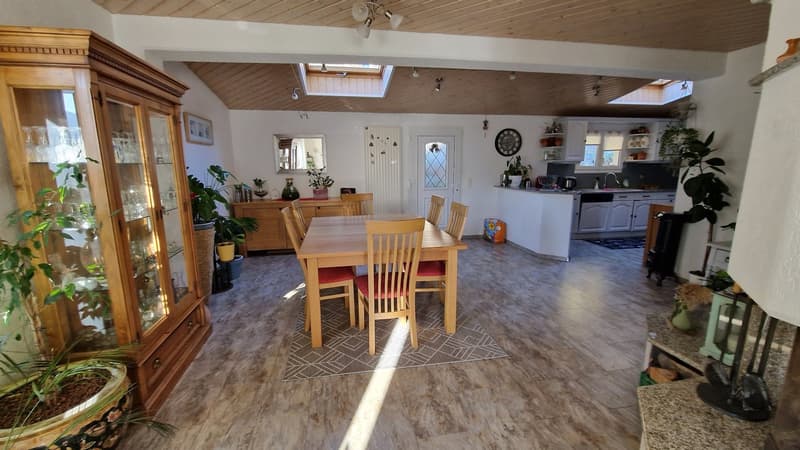"BAISSE DE PRIX" Maison individuelle à Moutier avec véranda et grand garage (23)