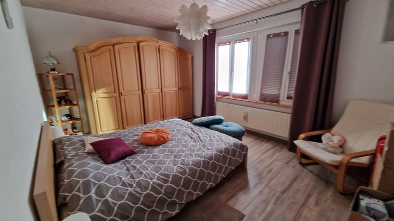"BAISSE DE PRIX" Maison individuelle à Moutier avec véranda et grand garage (25)