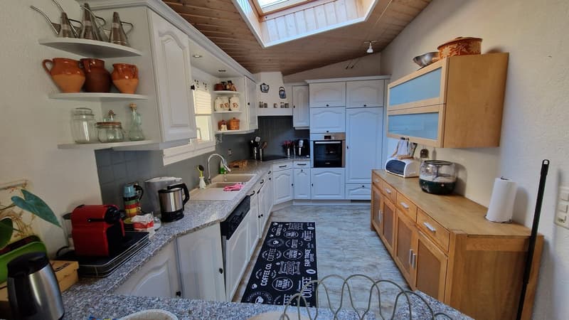 "BAISSE DE PRIX" Maison individuelle à Moutier avec véranda et grand garage (20)