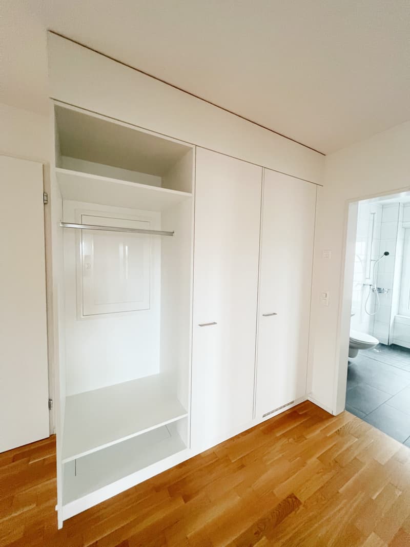 Garderobenschrank