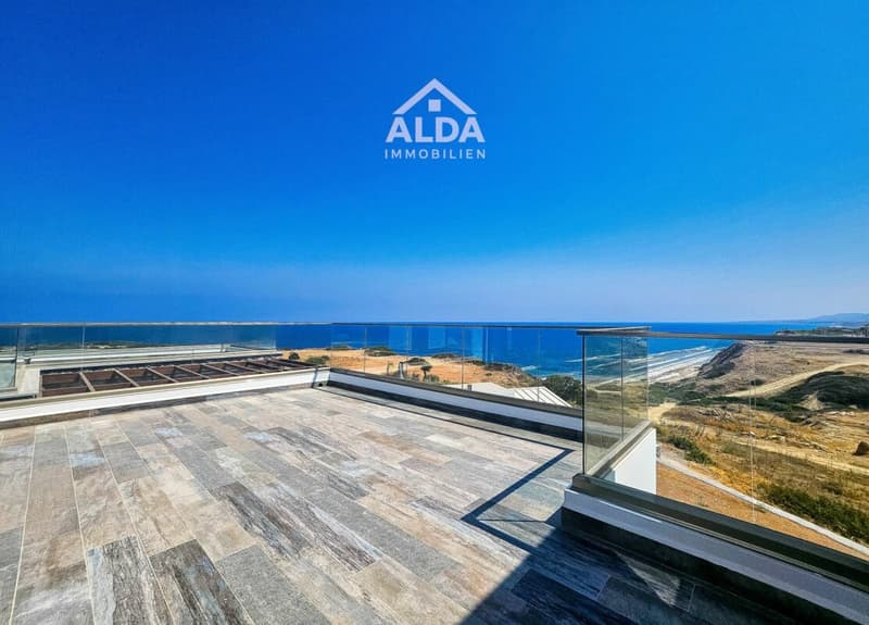 Mediterranean luxury living with sea view and private pool (7)