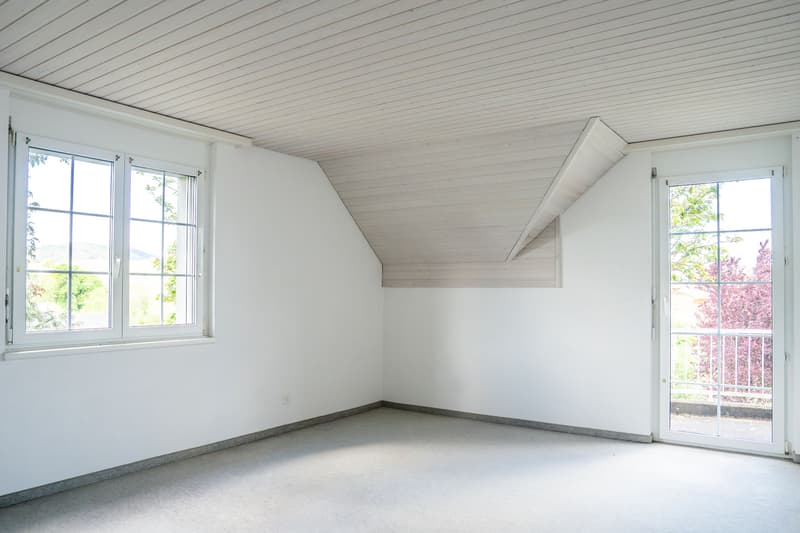 Zimmer mit Balkonzugang