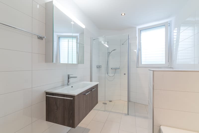 Helle 2.5-Zimmer-Wohnung mit grossem Wohnraum in Fahrweid (12)