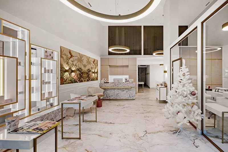 Foyer.jpg