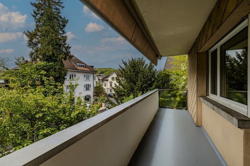 Dans un emplacement central et accueillant (11)
