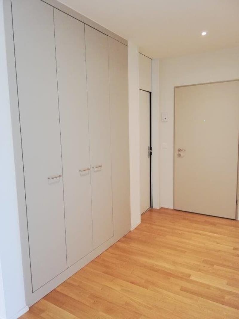Do you like it spacious? (8)