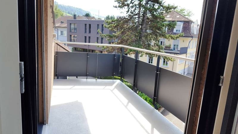 sonniger Balkon