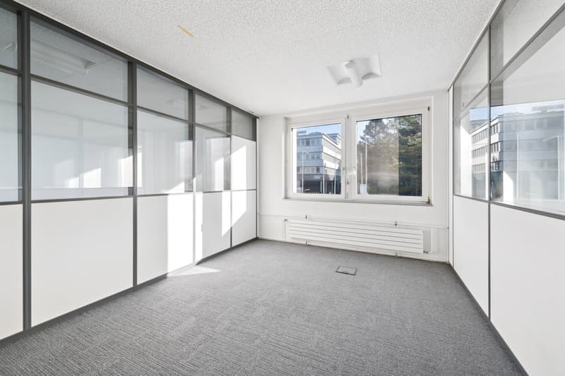 Your new office / practice space in an excellent location (2)