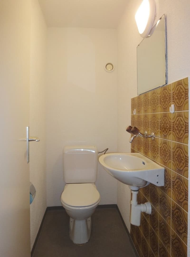 7702.02.0102_WC.jpg