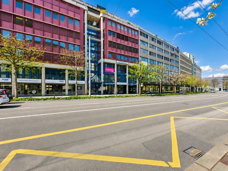 Kleines Büro mit gemeinsamer Infrastruktur (3)