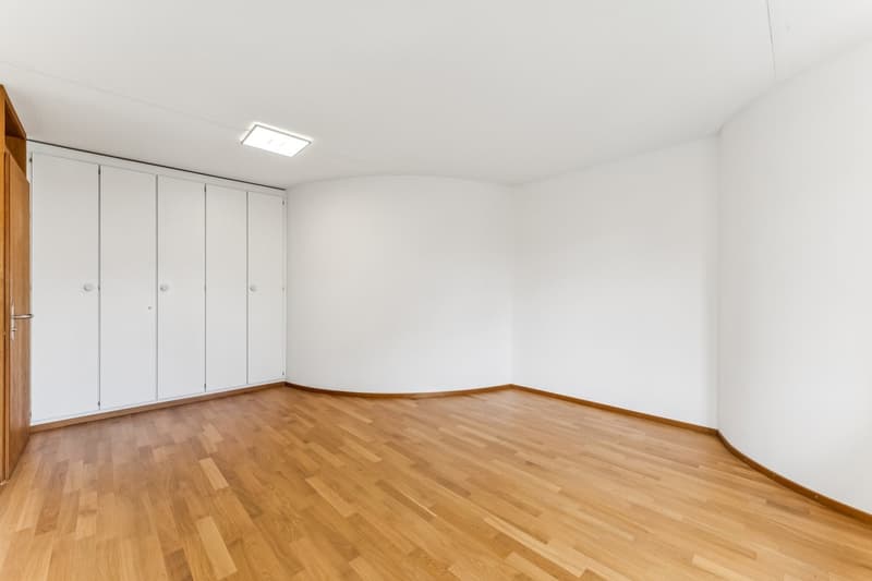Kleines Büro mit gemeinsamer Infrastruktur (2)