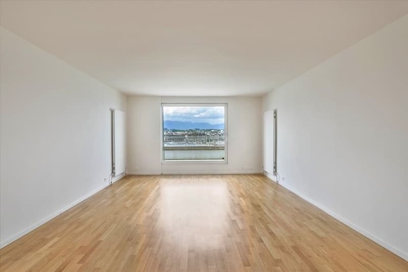 Magnifiques bureaux avec vue sur la rade ! (7)
