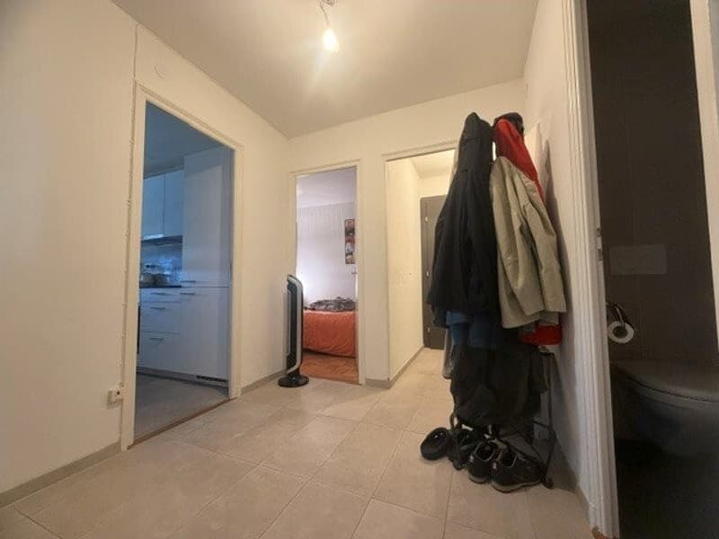Hall.jpg
