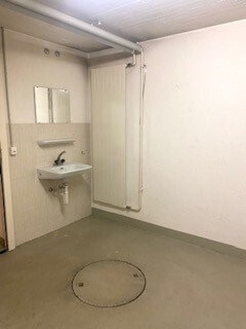 Bastelraum zu vermieten (3)