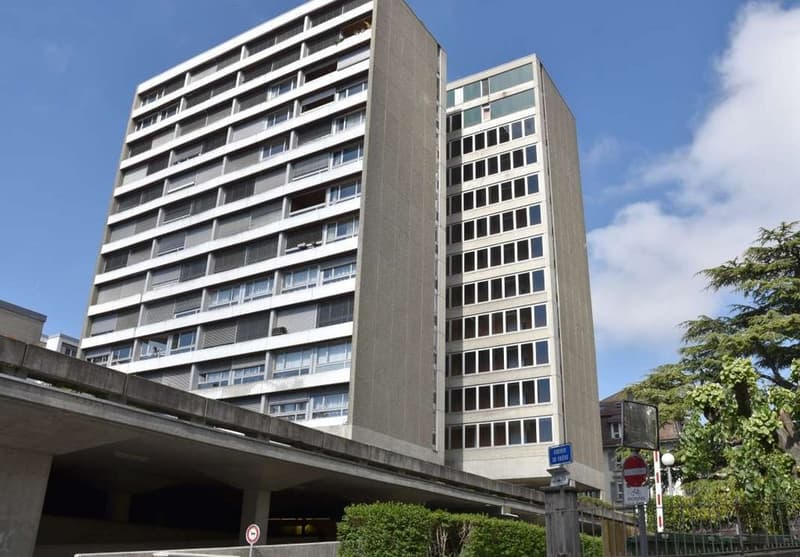 Au centre ville, quartier Riponne (1)