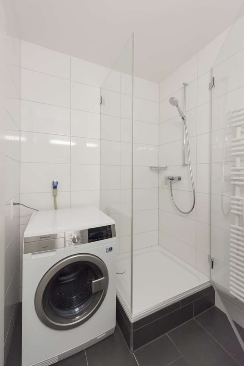 Waschmaschine & Dusche