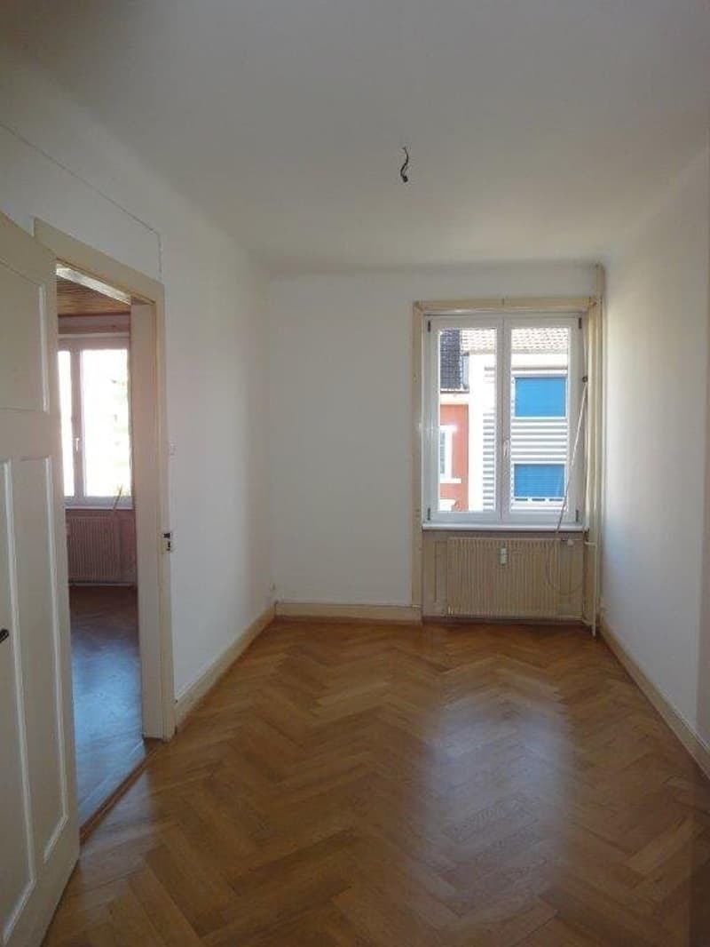 Büro mit Durchgang zum WZ