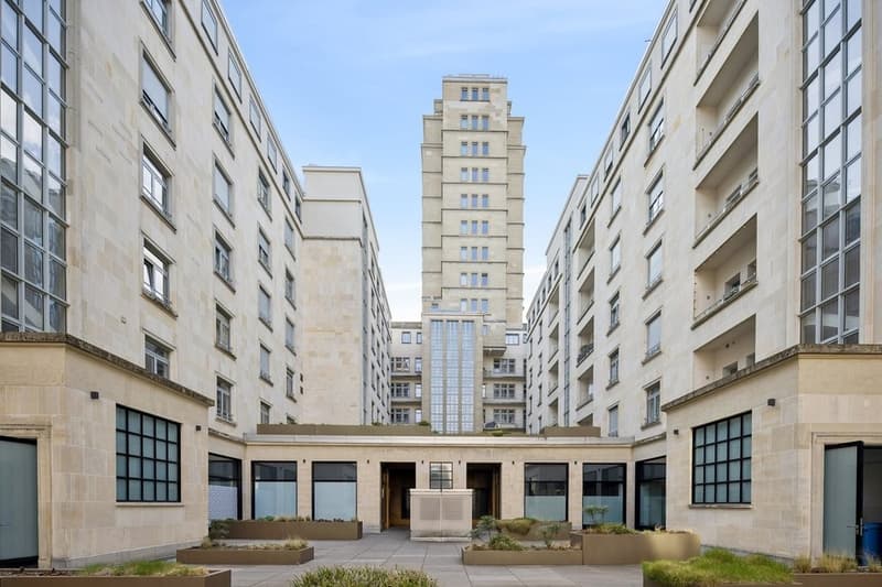 Vue_cour_interieur.png