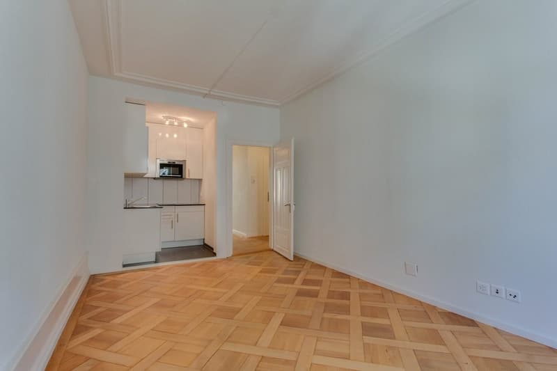 4547.01.0302_Wohnzimmer_Ansicht_Richtung_Kueche.png