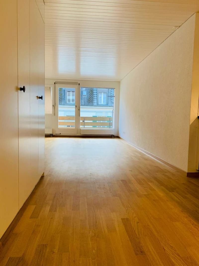 Schöne Wohnung an ruhiger Lage (2)