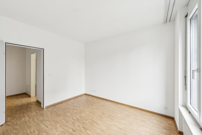 Moderne 2.5 - Zimmerwohnung zentral in Basel Stadt (4)