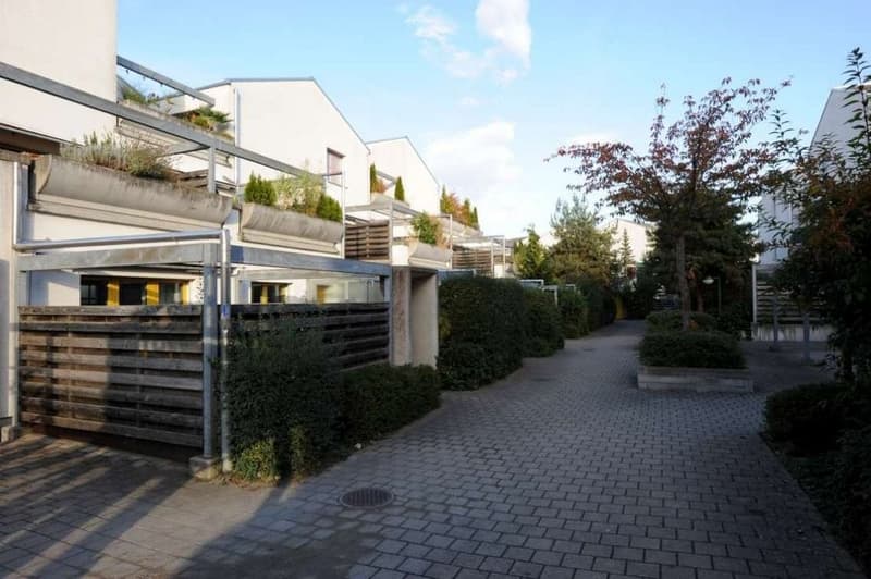 Attraktive 2.5-Zimmerwohnung mit Gartensitzplatz (2)