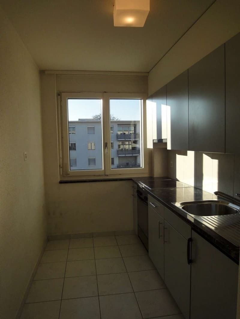 Gemütliche 2-Zimmer-Wohnung in Dübendorf zentral gelegen (3)
