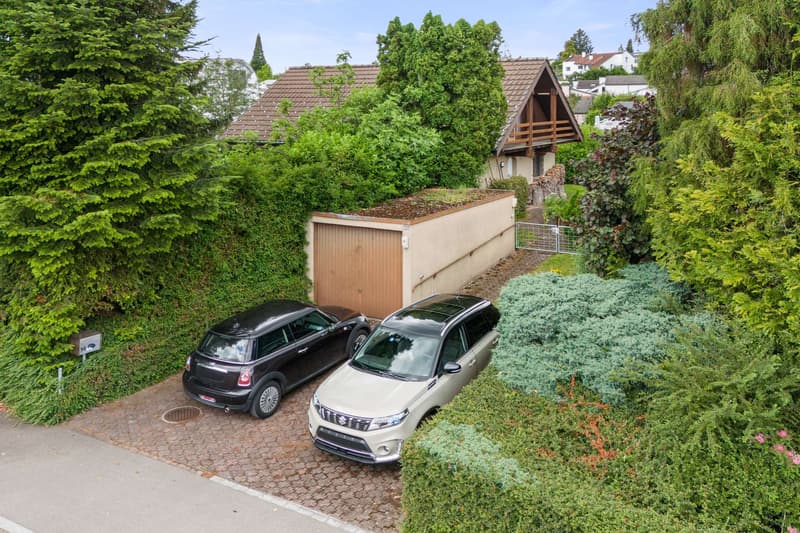 Garagenbox und Abstellplätze