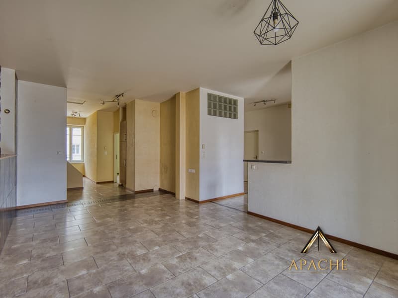 2 + 3.5 pièces ou 5.5 pièces avec grand balcon ? A vous de choisir ! (6)
