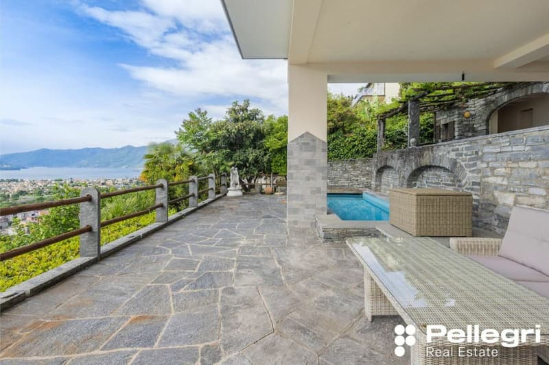 Moderne 5.5 Zi.-Villa mit Pool und Seesicht (4)