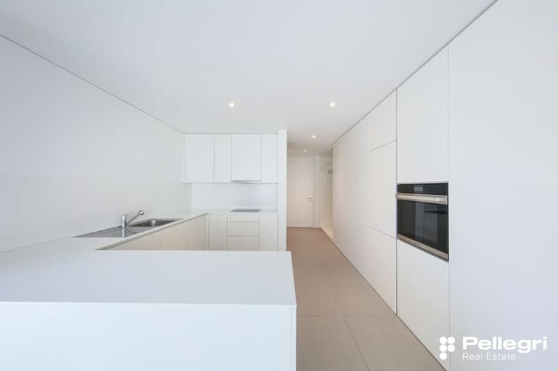 Helle und moderne 3.5-Zimmer-Wohnung in zentraler Lage (2)