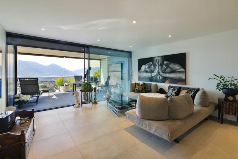 Moderne 3.5 Zi.-Wohnung mit Aussenpool und Seesicht (5)