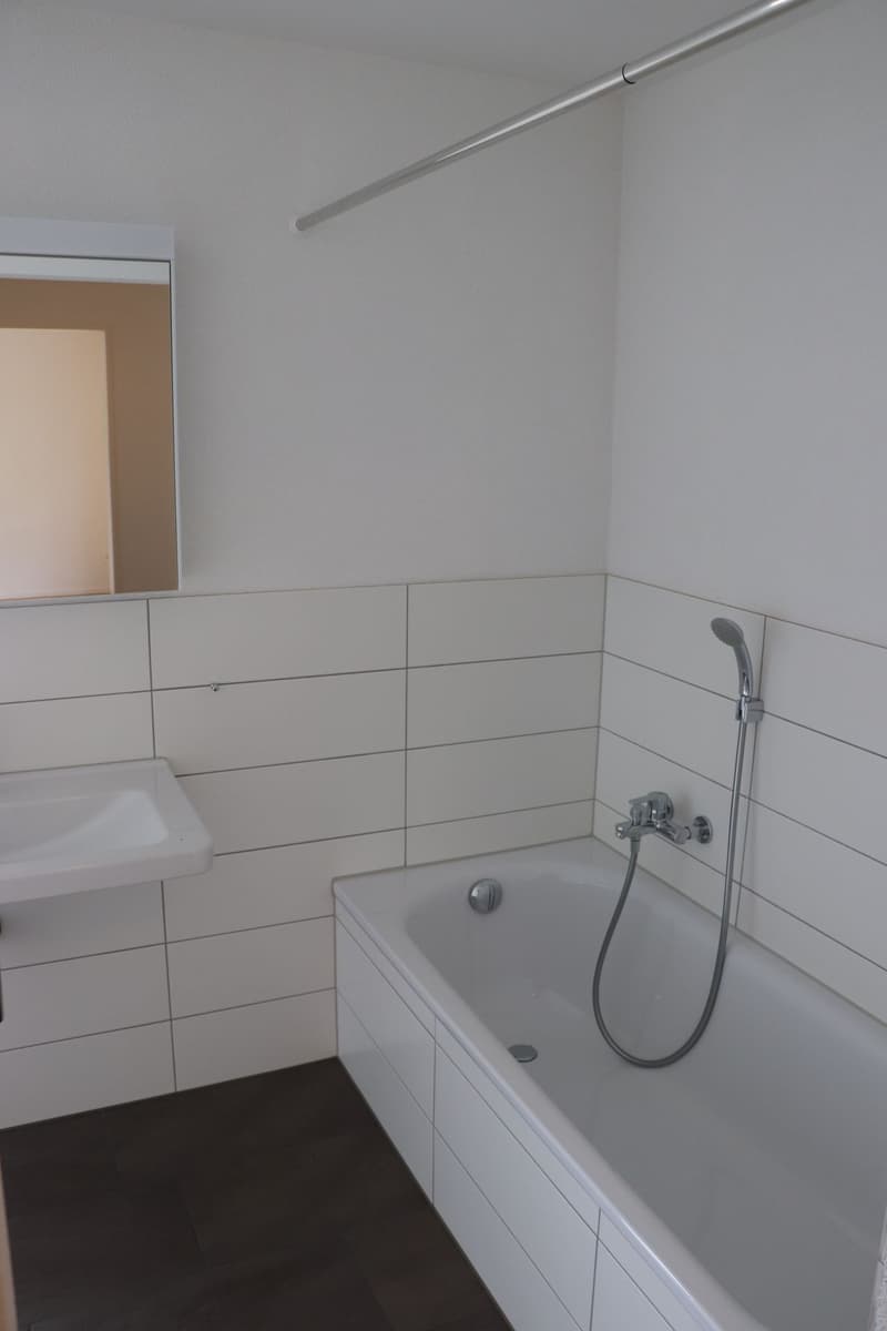 Bad mit Badewanne