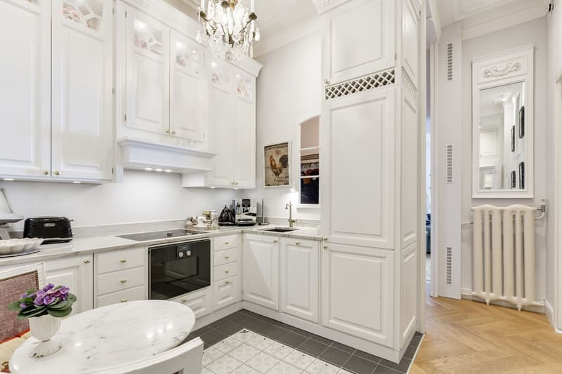 Appartement de style dans un immeuble Belle-Epoque (5)