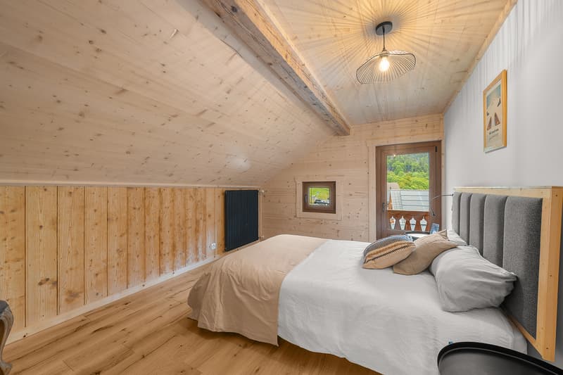 Rénové  avec charme et authenticité au coeur d'un village paisible (6)